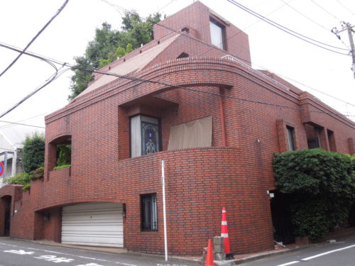 デヴィ夫人の自宅豪邸は渋谷区神山町のどこ 住所を特定した