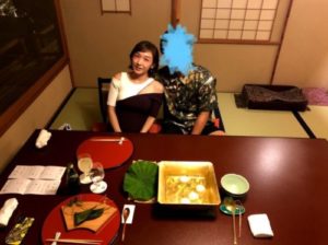 加護亜依の現在の夫(旦那)は化粧品会社の社長!?馴れ初めも調査!